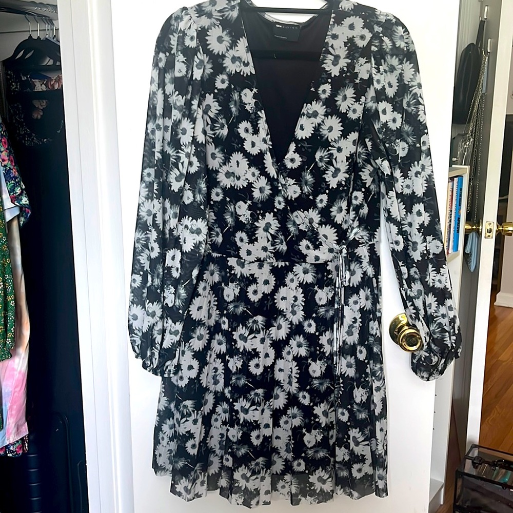 Wrap dress black and white floral worn once